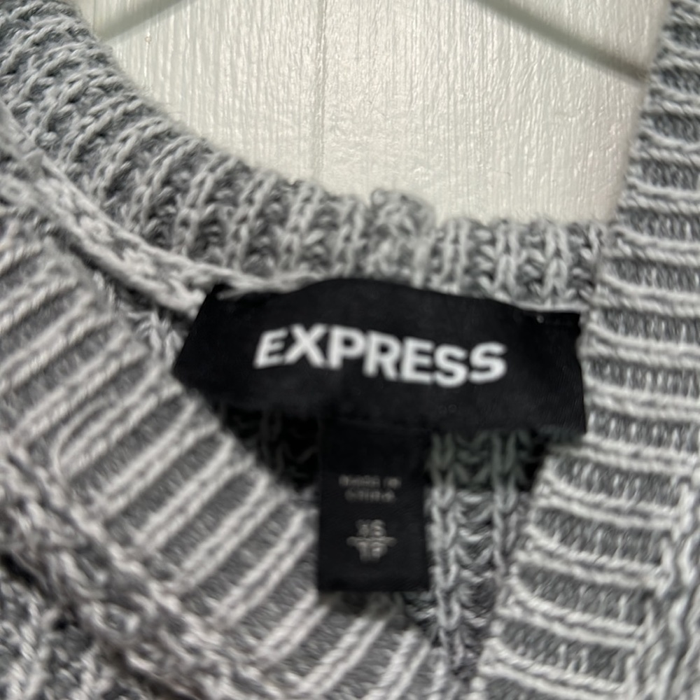 EXPRESS Women’s Gray Long Sleeve Cotton Pullover Hoodie Sweater Sz XS - Picture 3 of 6